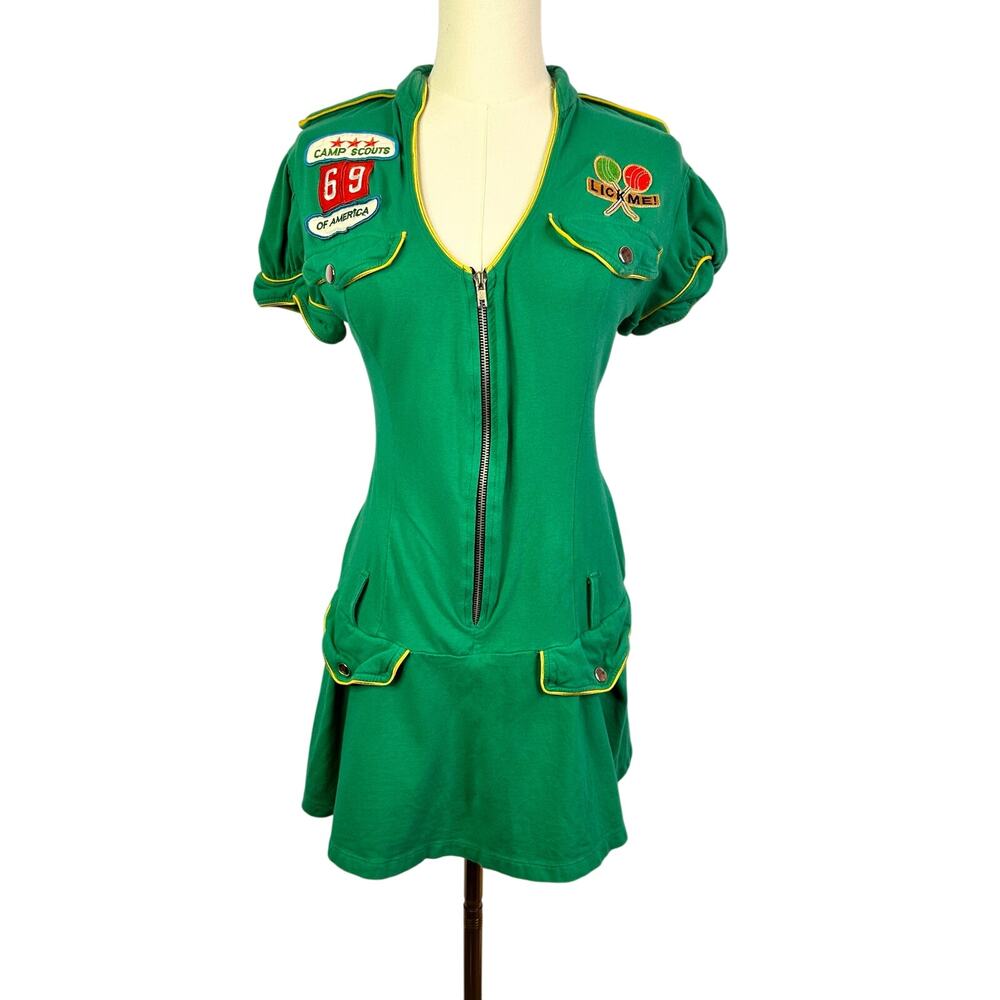2007 flight attendant costume worn by Nikki Hilton   Y2K by mystery house